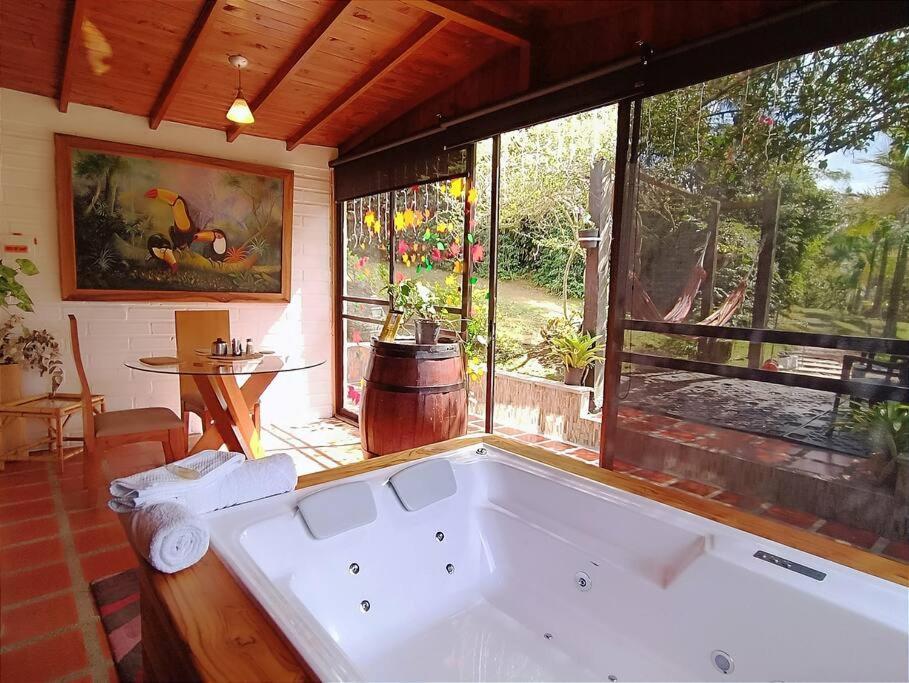 Chale De Montana Con Jacuzzi Chalet *